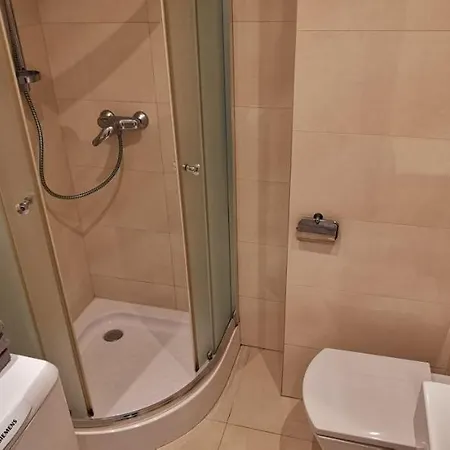 H2o Z Balkonem I Garazem, 300m Plaza Apartmán *